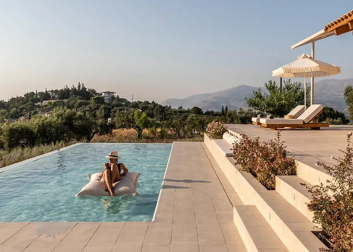 Avertosia Luxury Villa *
