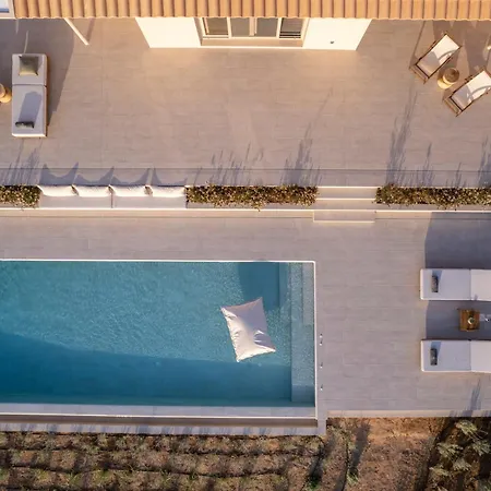 וילה Avertosia Luxury ארגוסטולי