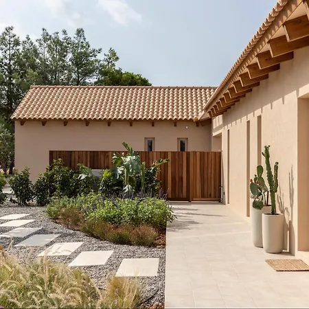 Avertosia Luxury アルゴストリオン