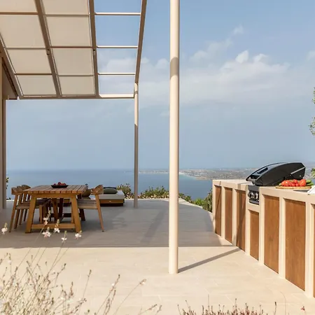 Avertosia Luxury Vilă *