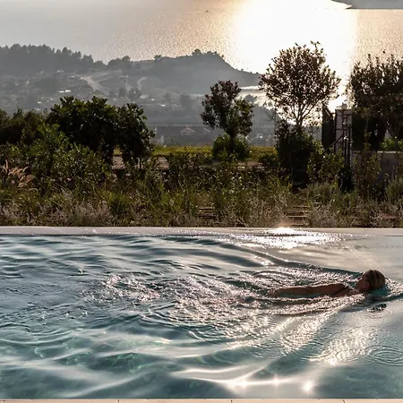 Avertosia Luxury Argostolion